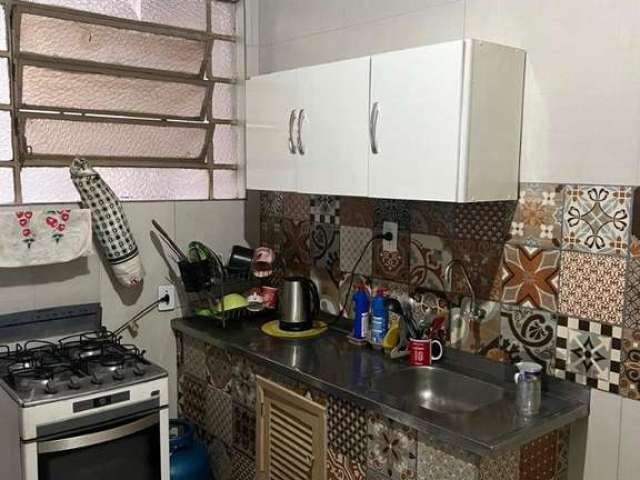 Apartamento de 3 quartos bairro Rio Branco - Porto Alegre&lt;BR&gt;&lt;BR&gt;Descubra este encantador apartamento localizado na Rua Mariante, no coração do bairro Rio Branco em Porto Alegre. Com uma á