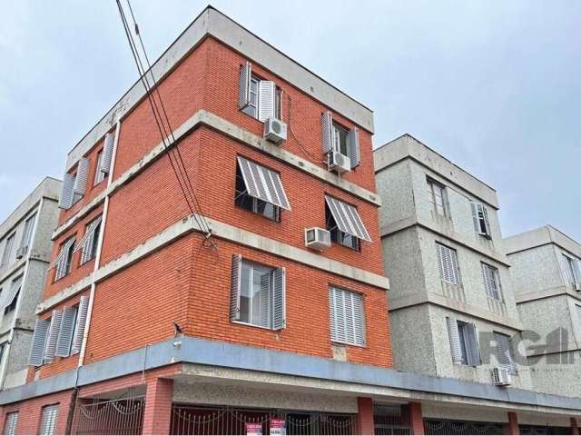 Apartamento no 4º andar com 03 dormitórios, living, cozinha fica os armários, 2 banheiros sendo um auxiliar, área de serviço separada. Muito ventilado, e com posição solar Leste. Fica próximo ao Bourb