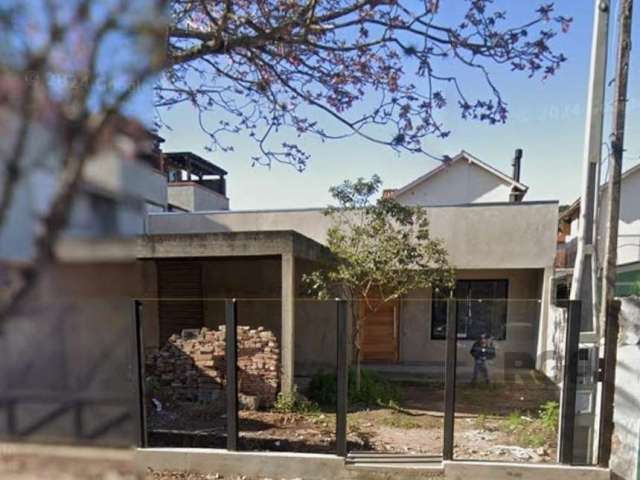 Encante-se com esta Casa Térrea no Coração do Bairro Tristeza - Porto Alegre&lt;BR&gt;&lt;BR&gt;Bem-vindo ao bairro Tristeza, uma das regiões mais desejadas da Zona Sul de Porto Alegre. Conhecido por 