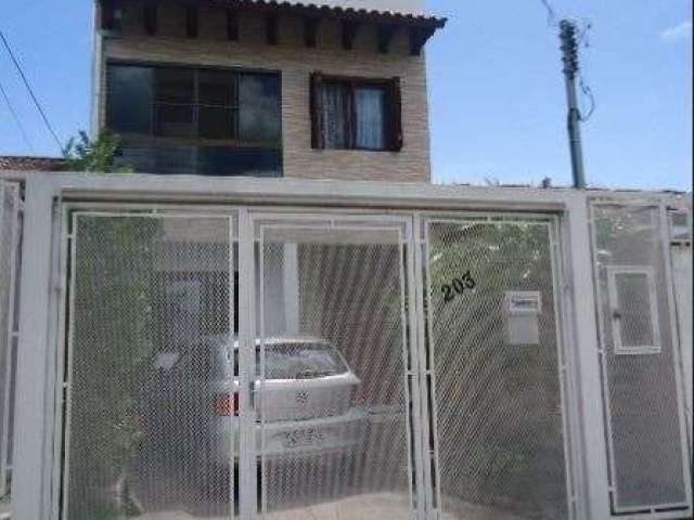 Casa 3 dormitóios,1 suíte, 1 vaga de garagem, no bairro Hípica, Porto Alegre/RS     &lt;BR&gt;&lt;BR&gt;Ótima casa na Hípica, com 3 dormitórios, sendo 1 deles suíte com closet e outro com sacada, ampl