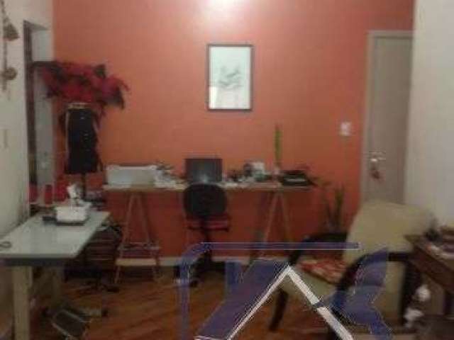 Apartamento 2 dormitórios, 1 vaga de garagem, no bairro Cristal, Porto Alegre,/RS     &lt;BR&gt; &lt;BR&gt;Excelente apartamento de 2 dormitórios,  1 gabinete,  sala de estar e jantar, cozinha/copa, b