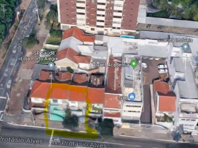 Terreno na avenida Protasio Alves, no bairro Rio Branco, Porto Alegre/RS &lt;BR&gt;  &lt;BR&gt;Dois terrenos com casa na Protásio Alves quase esquina coronel Lucas de Oliveira, medindo cada um dos ter