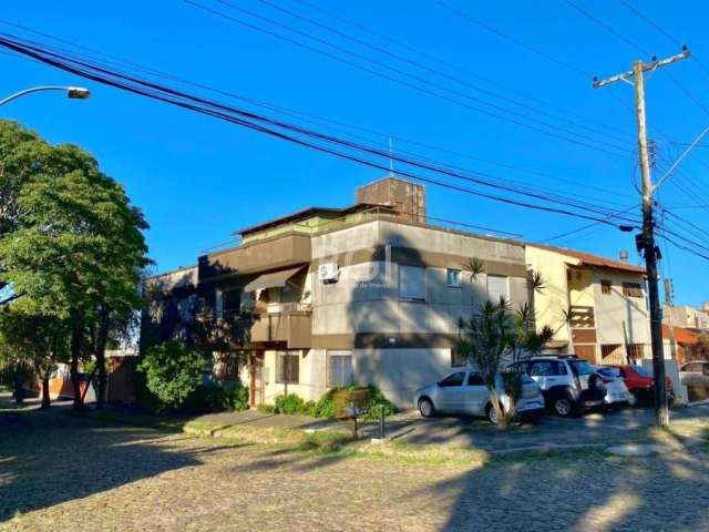 Ótimo apartamento 2 dormitórios em área predominantemente de casas e muito arborizada. Ótima orientação solar, todas as peças sempre muito bem iluminadas, muito seco e ventilado,  2 dormitórios com 1 