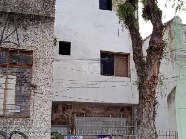 CASA, 3 SUÍTES,  1 VAGA DE GARAGEM, BAIRRO CENTRO, PORTO ALEGRE/RS&lt;BR&gt;  &lt;BR&gt;OPORTUNIDADE   &lt;BR&gt;  &lt;BR&gt;Casa triplex, no coração do centro histórico - Rua  Duque de Caxias, a 500 