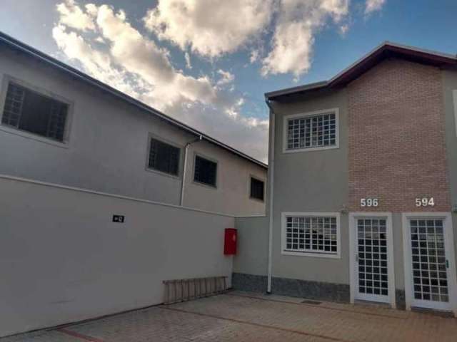 Casa com 2 dormitórios à venda