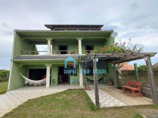 Casa com 4 dormitórios e área gourmet com vista para o Mar, à venda  por R$ 500.000 - Centro - Balneário Pinhal/RS