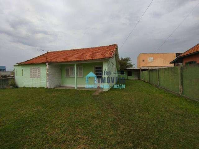 Casa com amplo anexo à venda por R$ 200.000 - Centro - Balneário Pinhal/RS