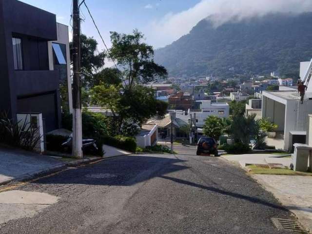 Excelente oportunidade de investimento em um terreno em condomínio Clube no bairro da Barra em Balneário Camboriú