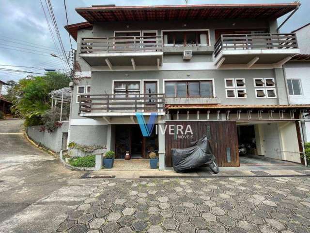 Casa com 5 dormitórios à venda, 220 m² por R$ 820.000 - Iucas - Teresópolis/RJ