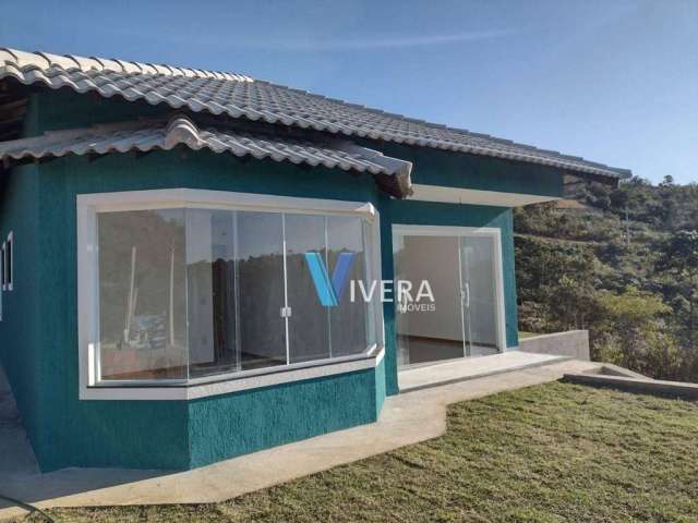 Casa com 3 dormitórios à venda, 101 m² por R$ 695.000,00 - Albuquerque - Teresópolis/RJ