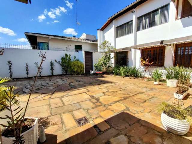 Casa com 3 quartos para alugar na Rua Artur Itabirano, 26, São José, Belo Horizonte por R$ 7.900