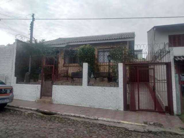 Casa para venda no Bairro Jardim Carvalho em Porto Alegre - *319