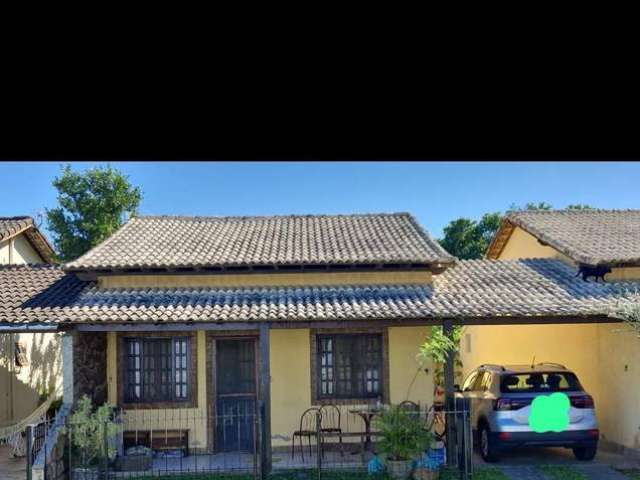 Casa em Condomínio Fechado com Piscina - Iguaba Grande