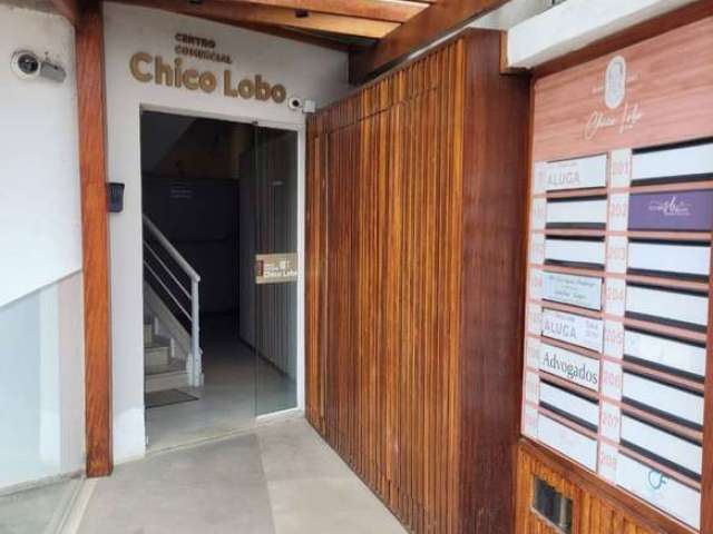 Locação de Salas Comerciais com Banheiros - Centro Comercial Chico Lobo