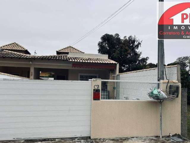 Linda casa com piscina e  próximo à lagoa