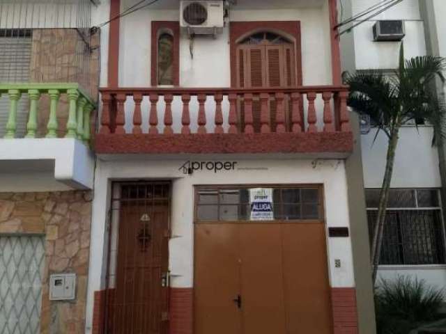 Casa com 1 dormitório para alugar, 72 m² Centro - Pelotas/RS