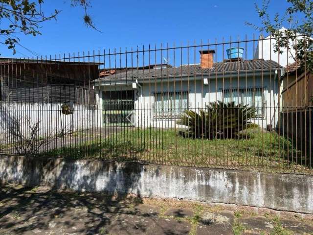 Casa com 2 quartos à venda na Rua Padre Henrique Lenz, 82, Jardim São Pedro, Porto Alegre, 300 m2 por R$ 380.000