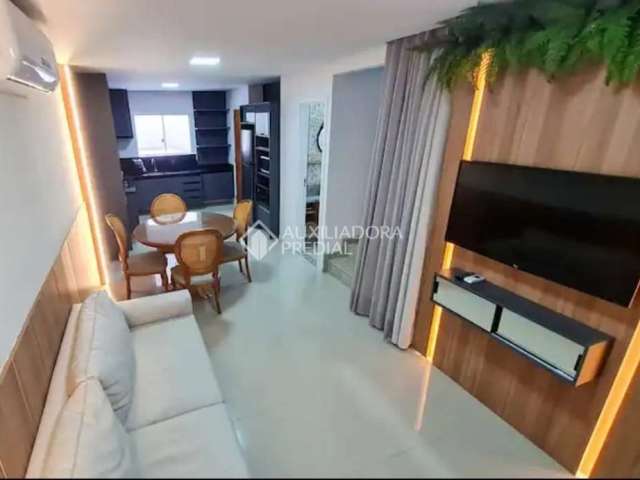 Casa com 3 quartos à venda na 400, 5, Balneário Ponta do Papagaio (Ens Brito), Palhoça, 128 m2 por R$ 900.000