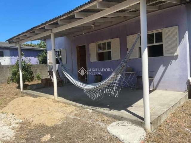 Casa com 2 quartos à venda na 1457, 5, Passagem de Maciambú (Ens Brito), Palhoça, 40 m2 por R$ 160.000