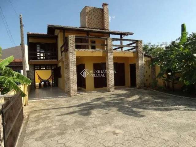 Casa com 4 quartos à venda na Dom Patrício, 10, Pinheira, Palhoça, 200 m2 por R$ 1.650.000