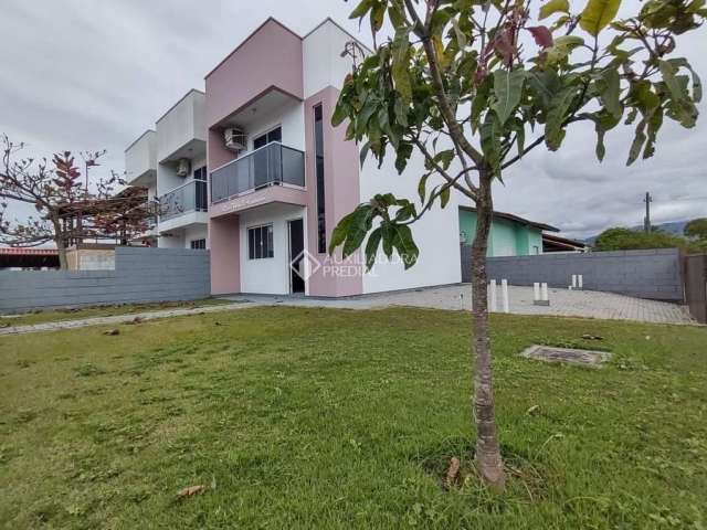 Casa com 2 quartos à venda na Cuba, 77, Enseada de Brito, Palhoça, 68 m2 por R$ 750.000