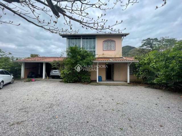 Casa com 4 quartos à venda na Ivo Antônio da Silva, 5555, Enseada do Brito (Ens Brito), Palhoça, 205 m2 por R$ 800.000