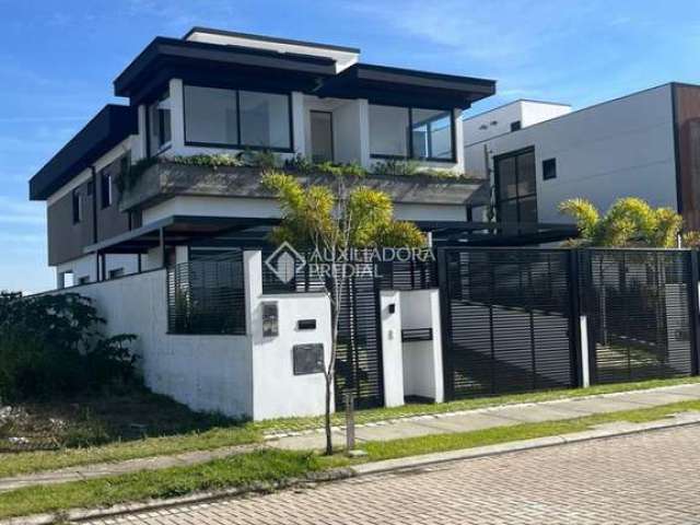 Casa com 3 quartos à venda na Rua Jardim dos Eucaliptos, 31, Campeche, Florianópolis, 163 m2 por R$ 1.780.000