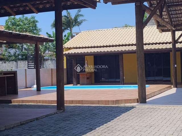 Casa com 2 quartos à venda na Rua Petúnia, 15, Praia do Sonho, Palhoça, 140 m2 por R$ 970.000