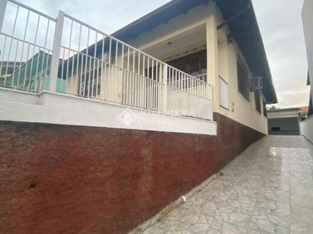 Casa com 3 quartos à venda na Rua Campolino Alves, 956, Abraão, Florianópolis, 104 m2 por R$ 879.800