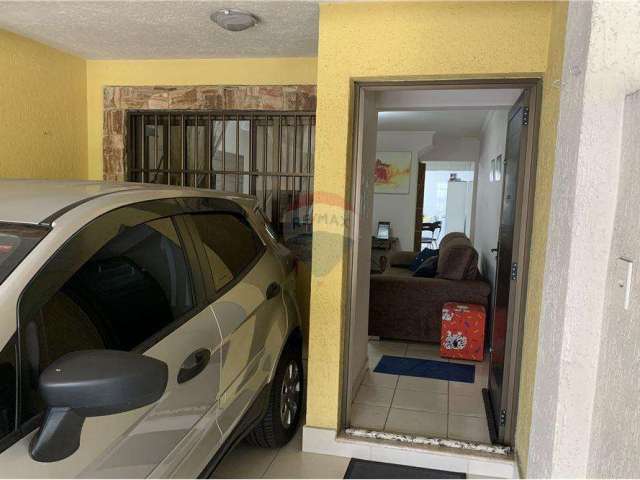 Sobrado com 2 suítes à venda, 187m² por R$ 469.000