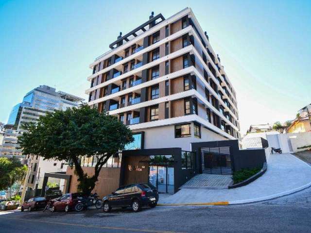 Apartamento para Venda Apartamento de 3 suítes e 2 garagens no Edifício Lago De Garda no Centro de Florianopolis. FLORIANOPOLIS