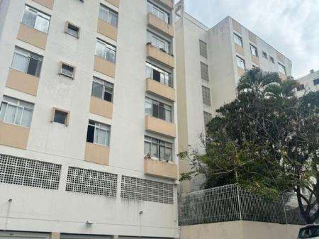 Apartamento para Venda Apartamento de 3 dormitórios (suíte), 2 salas e garagem no Centro de Florianópolis. FLORIANOPOLIS