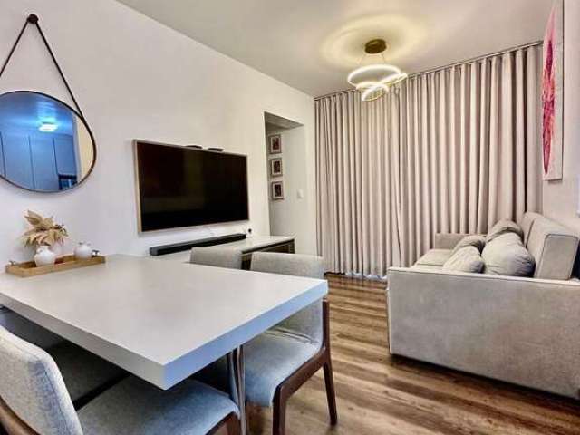 Lindo apartamento de três quartos, suite, duas vagas e lazer no Jaraguá