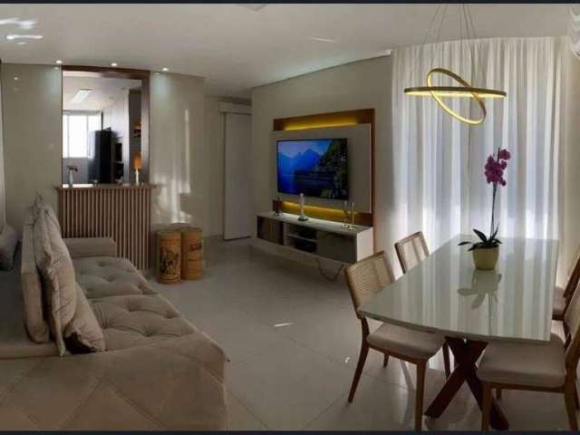 Apartamento três quartos sendo uma suíte, bairro Castelo/BH