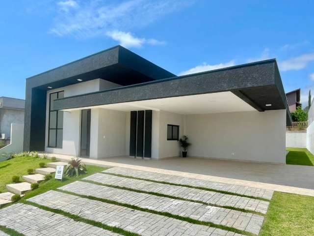Casa Térrea à venda no Condomínio Shambala III em Atibaia
