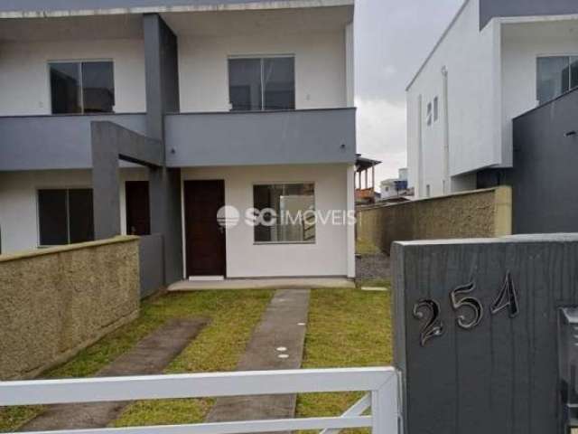 Casa com 2 quartos à venda no São João do Rio Vermelho, Florianópolis  por R$ 498.000