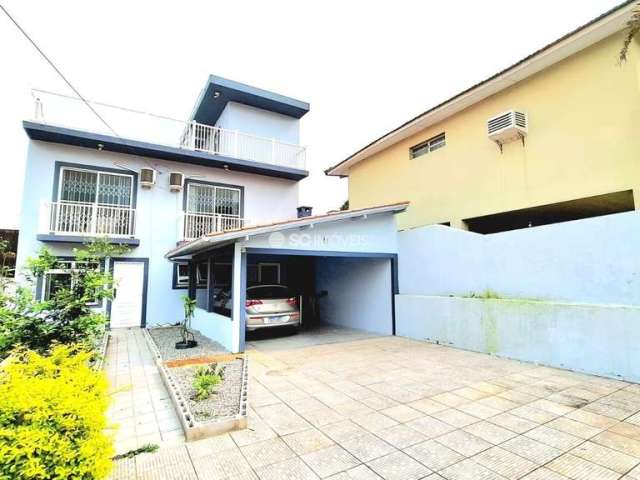 Casa com 3 quartos à venda no Capoeiras, Florianópolis  por R$ 750.000