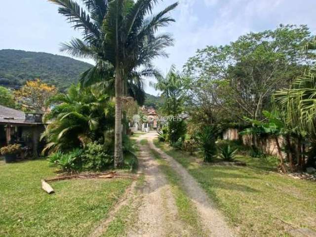 Terreno à venda no Sambaqui, Florianópolis  por R$ 6.000.000