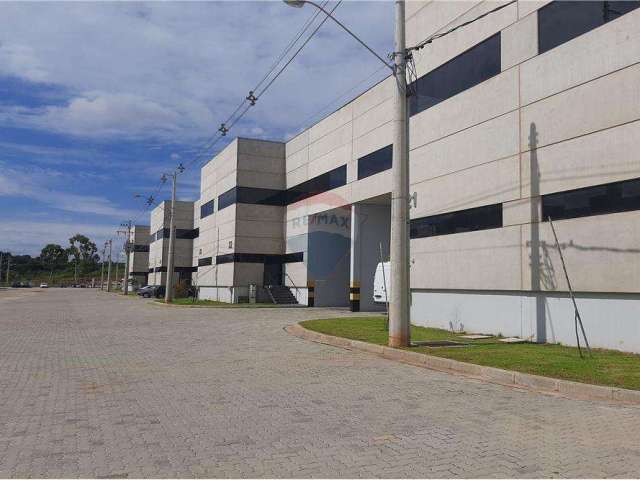 Galpão Industrial em Condomínio Fechado / Eden / 832 m²