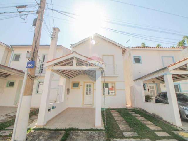 Casa em Condomínio, 3 quartos com suíte, quintal com churrasqueira, Jardim São Carlos, Sorocaba-SP