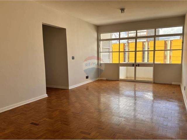 Oportunidade Imperdível - Apartamento à venda no Centro de Sorocaba, 3 quartos, 2 Banhos, 1 Vaga - Amplo e Reformado - 131m2