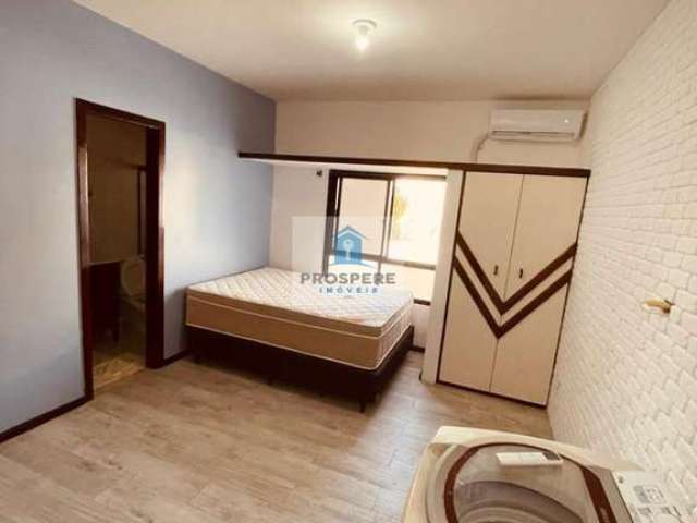 Apartamento de quarto e sala, nascente, pé na areia no Flamengo.