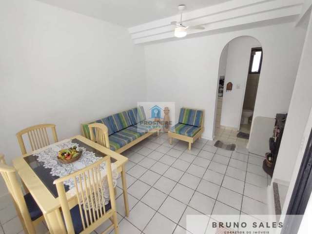 Casa Duplex: 5 quartos, 3 Suítes, 5 Banheiros e Varanda. Condomínio com segurança 24hrs, piscinas, salão de festas/jogos, academia e restaurantes.