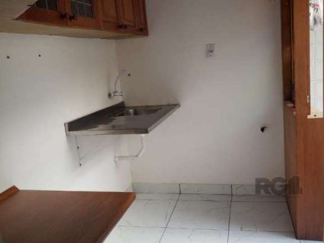 Apartamento no centro historico com um dormitório , banho social, sala de estar  ampla.