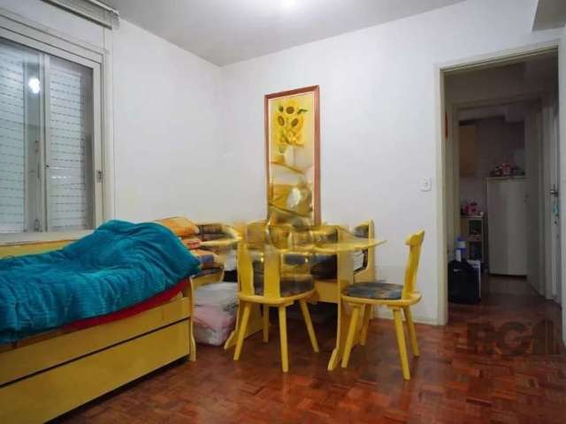 Oportunidade para investidor neste apartamento JK  bem espaçoso e arejado, quarto e sala integrado,cozinha e area de serviço separadas, banheiro social .&lt;BR&gt;Localizado em bairro da  area central