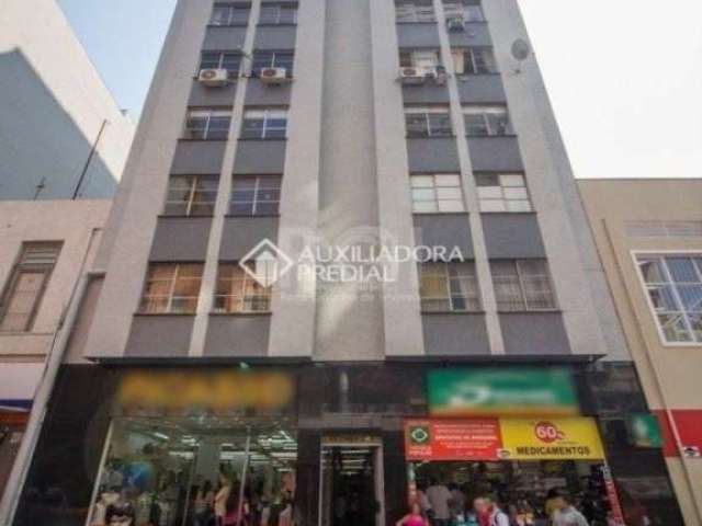 sala comercial com 24,37 m² de área útil na Doutor Flores, podendo ser dividido em quarto/sala. Com piso laminado, posição lateral e com orientação solar norte. Localização privilegiada no Centro Hist