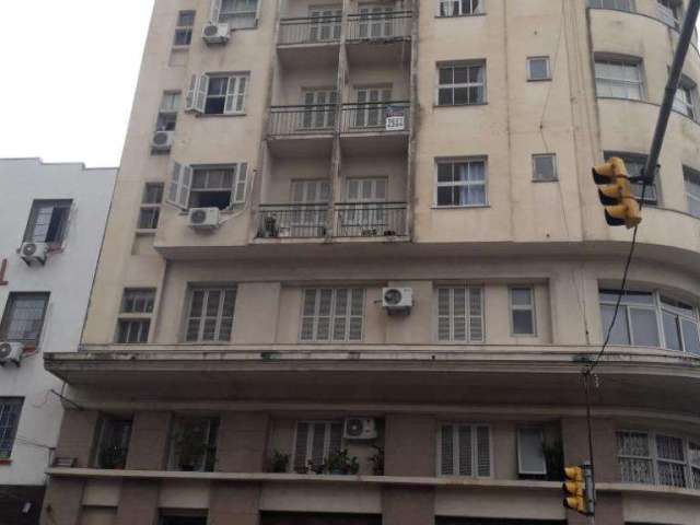 Vende apartamento um dormitório com sacada, sala/cozinha e banheiro, piso parquet. &lt;BR&gt;&lt;BR&gt;Condomínio oferece: Portaria 24 horas, elevador,lavanderia e salão de festas.