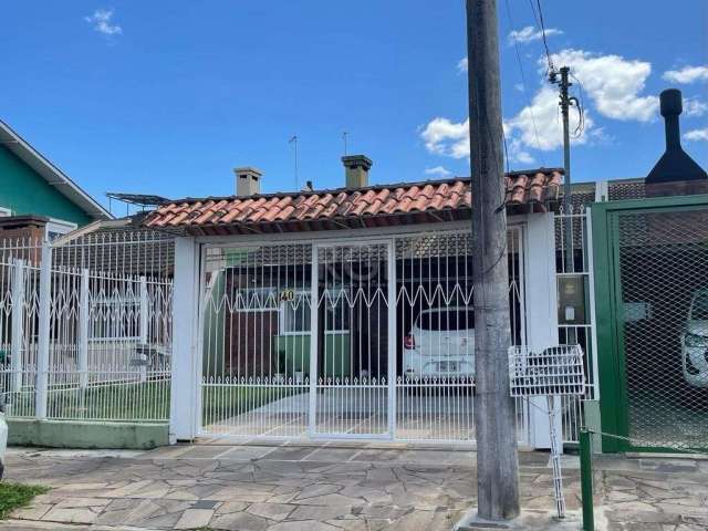 Casa no condomínio verdes campos de frente para o campo de futebol- rua sem possibilidade de vizinhos de frente.&lt;BR&gt;3 quartos, sendo 1 suíte, Sala e cozinha conjugadas, Lareira, Churrasqueira &l