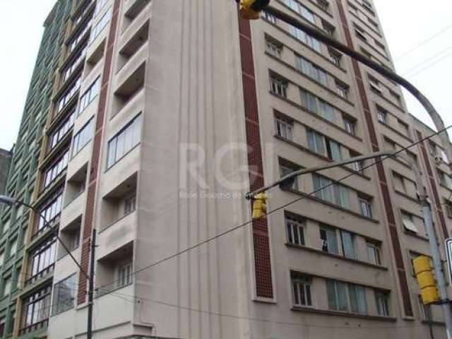 Cobertura 2 dormitórios  - Centro Histórico - Porto alegre&lt;BR&gt;Cobertura horizontal lindamente decorada, 2 dormitórios, living, cozinha americana com armários,banheiro social, edícula(cozinha com