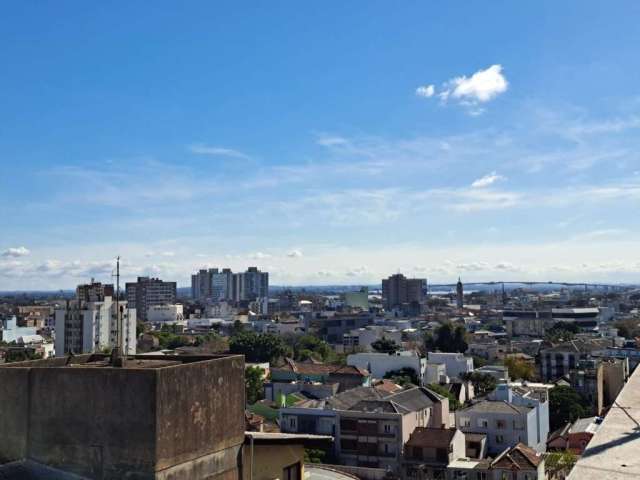 Vendo excelente cobertura com vista cinematografia, no Bairro Floresta.&lt;BR&gt;&lt;BR&gt;3 dormitórios, com 2 sacadas, 1 suíte. de frente.&lt;BR&gt;Sala com 2 living bem amplos, sala de jantar, copa